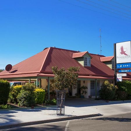 Pioneer Motel Goondiwindi Exterior foto